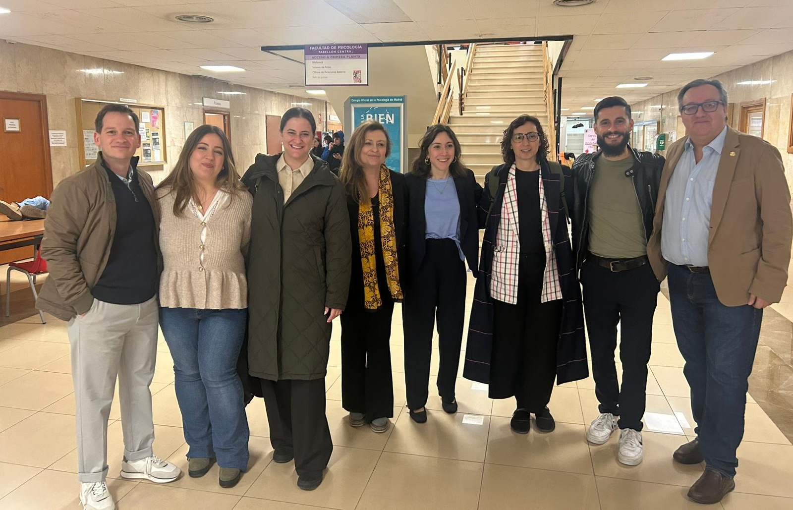 Ashley Navarro McCarthy defiende con éxito y brillantez su tesis doctoral sobre la evolución de la sintomatología emocional en personas atendidas psicológicamente durante la COVID-19
